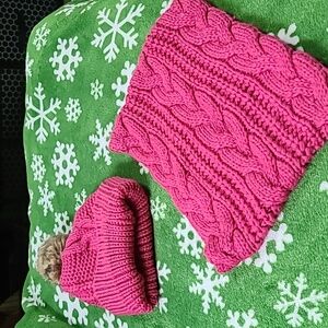Womens winter hat and scarf (one set)